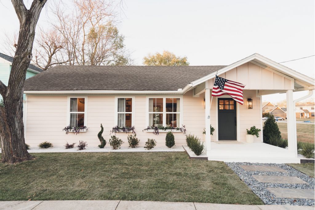 white exterior paint wood