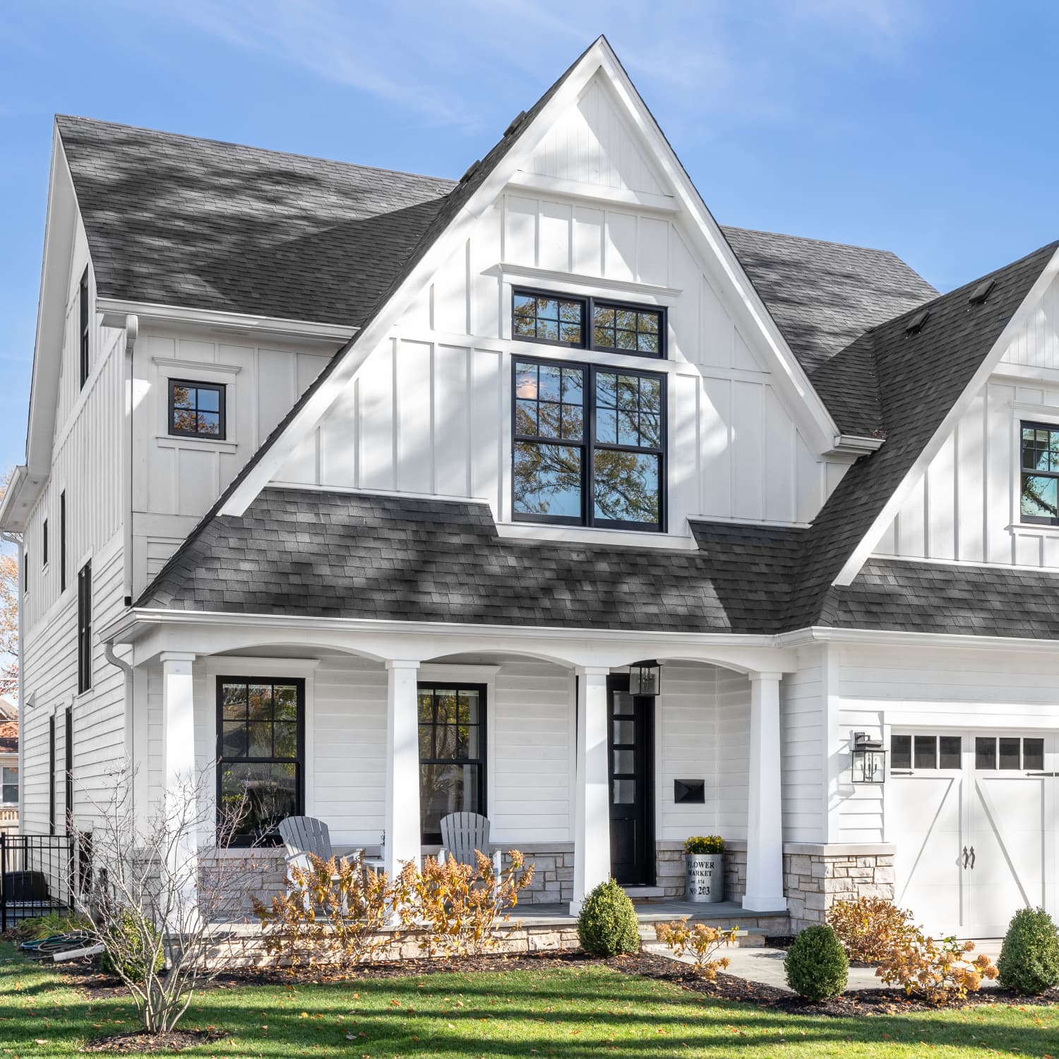 rustic modern farmhouse exterior