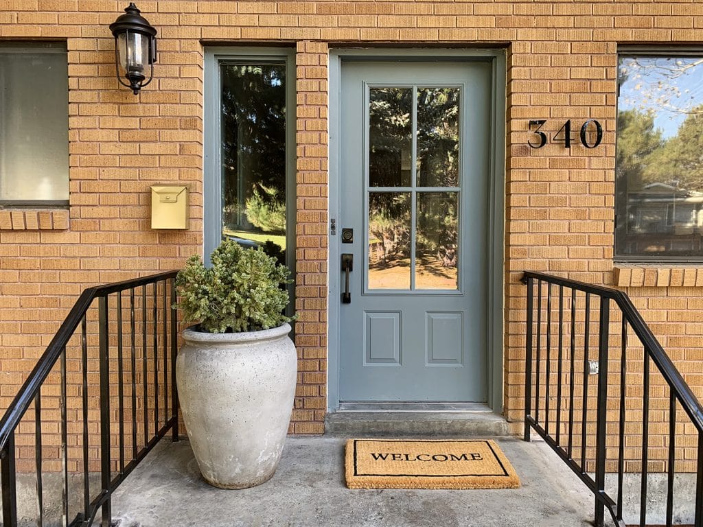 exterior entry doors with sidelights