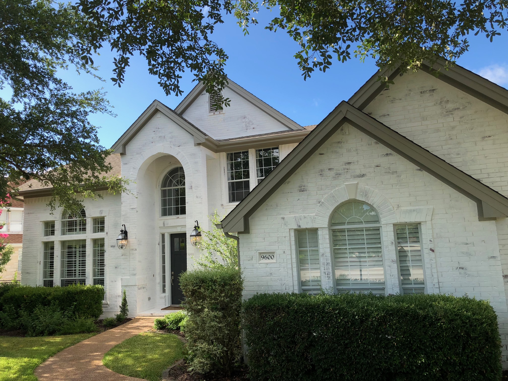 whitewash exterior brick